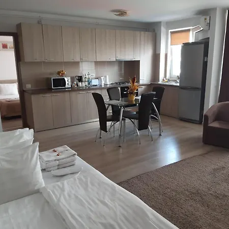 Marcel - Coresi Mall Apartment