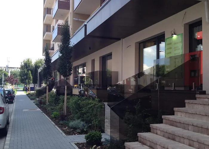 Marcel - Coresi Mall 公寓