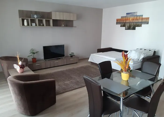 Marcel - Coresi Mall * 布拉索夫